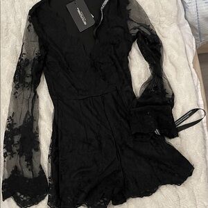 PrettyLittleThing lace one piece shorts uk sz6 USA 2